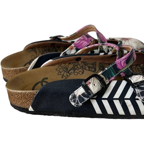 Calcio size 38 EU / 7.5 US Black & Pink Floral Stripe Clogs EUC - Picture 6 of 16